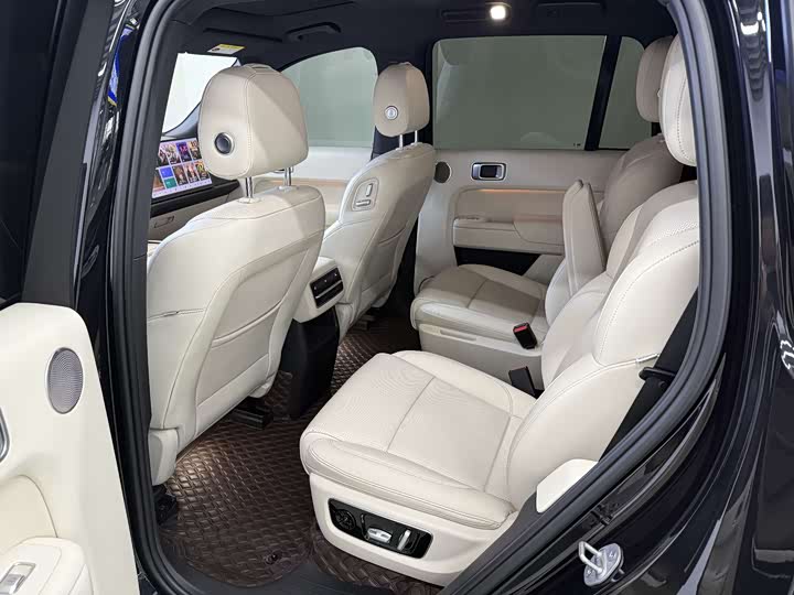 Фото 8 - LiXiang L8