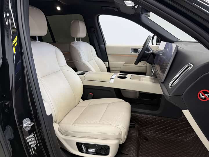 Фото 9 - LiXiang L8