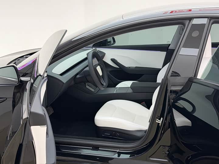 Фото 16 - Tesla Model 3