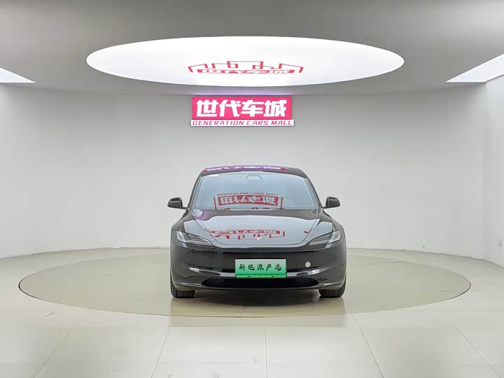 Фото 2 - Tesla Model 3