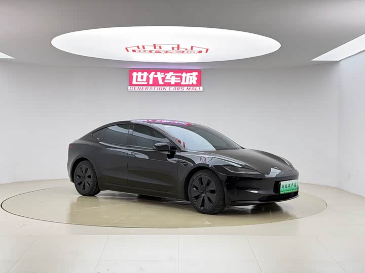 Фото 3 - Tesla Model 3