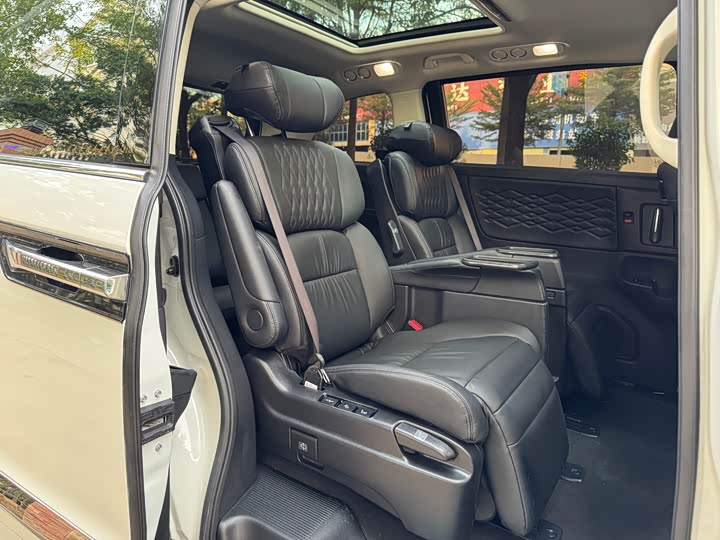 Фото 10 - Honda Elysion