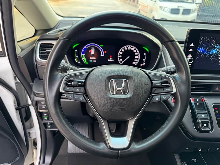 Фото 12 - Honda Elysion