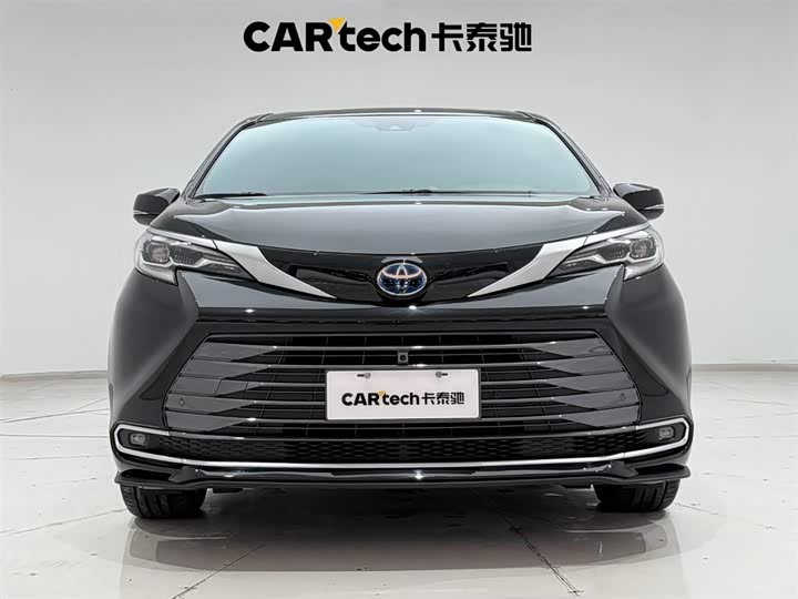 Фото 3 - Toyota Sienna