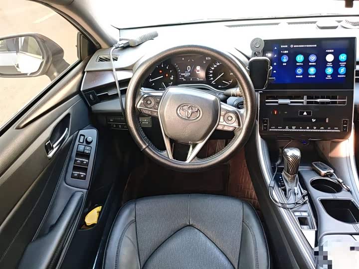 Фото 3 - Toyota Avalon