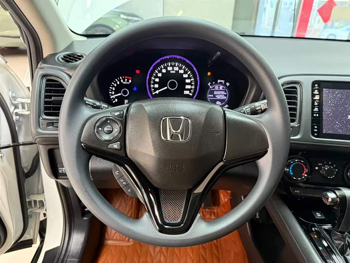 Фото 12 - Honda Vezel