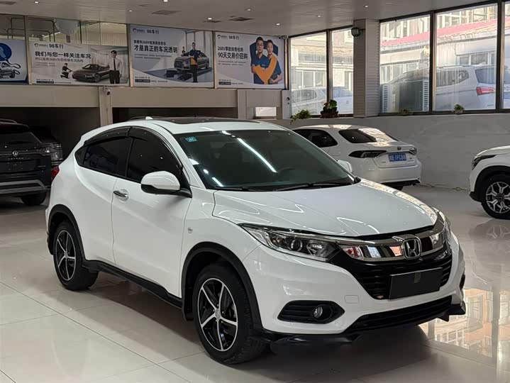 Фото 3 - Honda Vezel