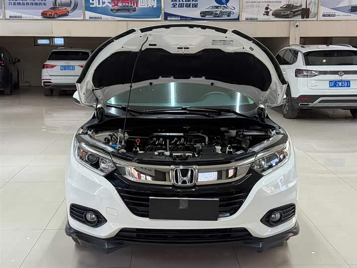 Фото 7 - Honda Vezel
