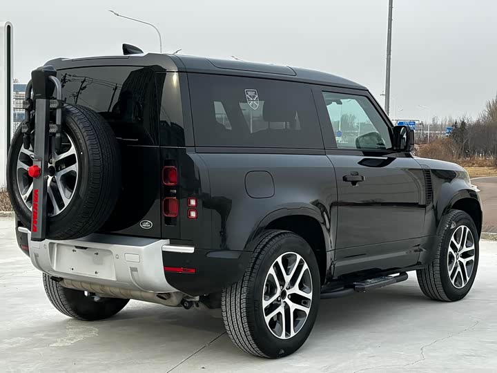 Фото 10 - Land Rover Defender