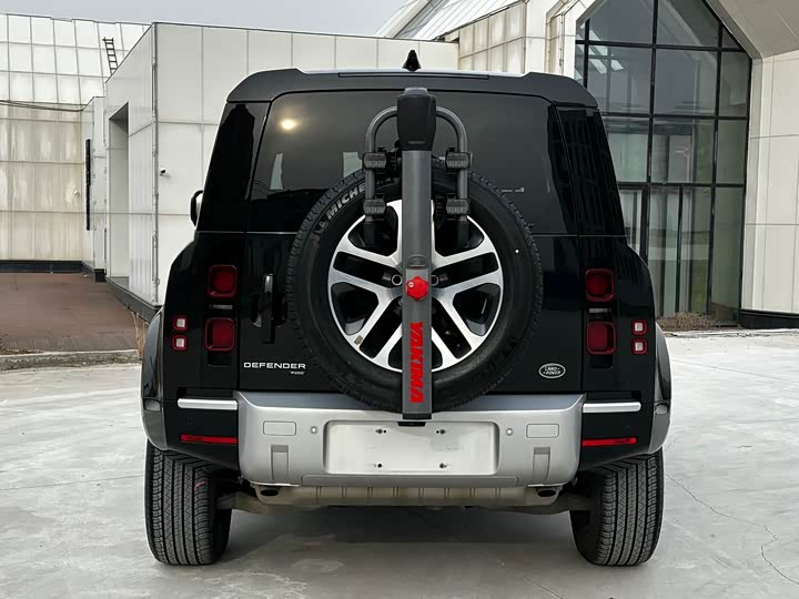 Фото 9 - Land Rover Defender