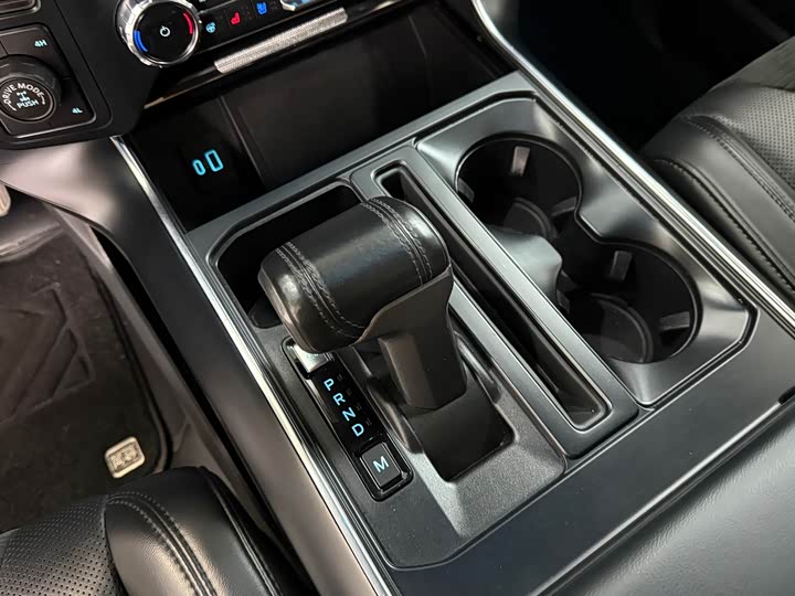 Фото 7 - Ford F-150 Raptor