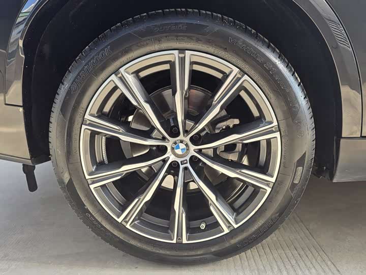 Фото 17 - BMW X5