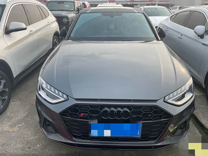 Фото 2 - Audi A4L