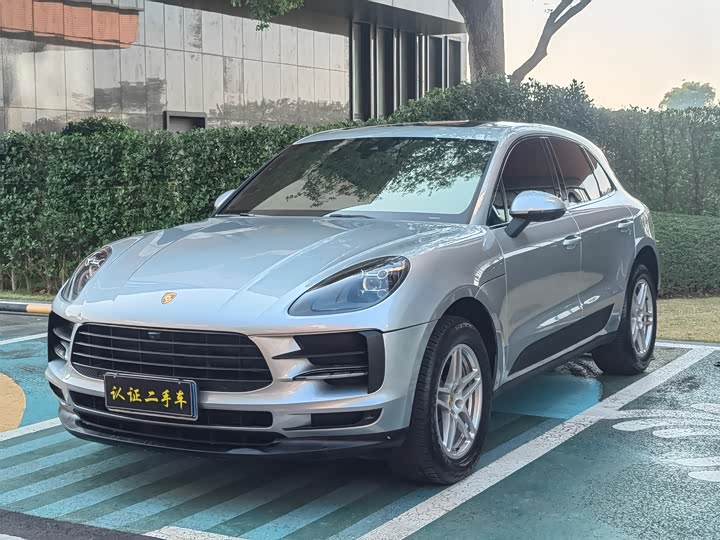 Фото 1 - Porsche Macan