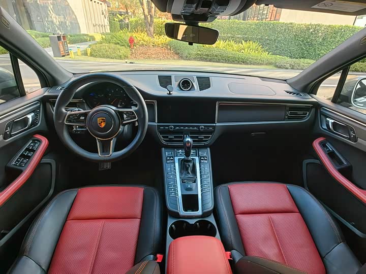 Фото 5 - Porsche Macan