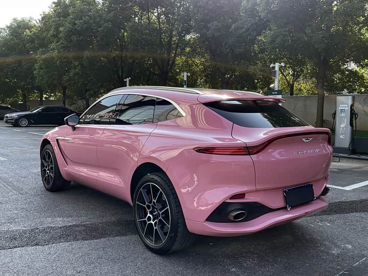 Фото 3 - Aston Martin DBX