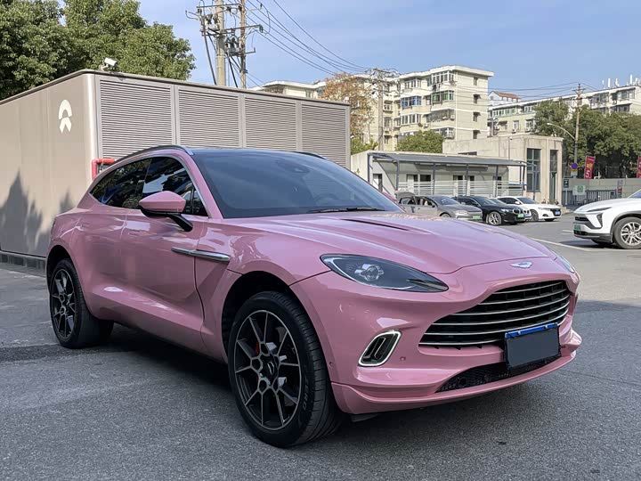 Фото 6 - Aston Martin DBX