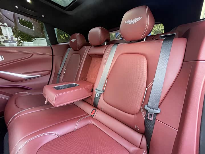 Фото 8 - Aston Martin DBX