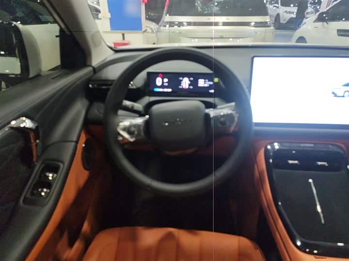 Фото 11 - GAC Aion V