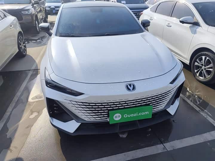 Фото 3 - Changan UNI-V