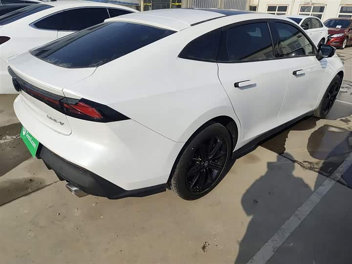 Фото 7 - Changan UNI-V