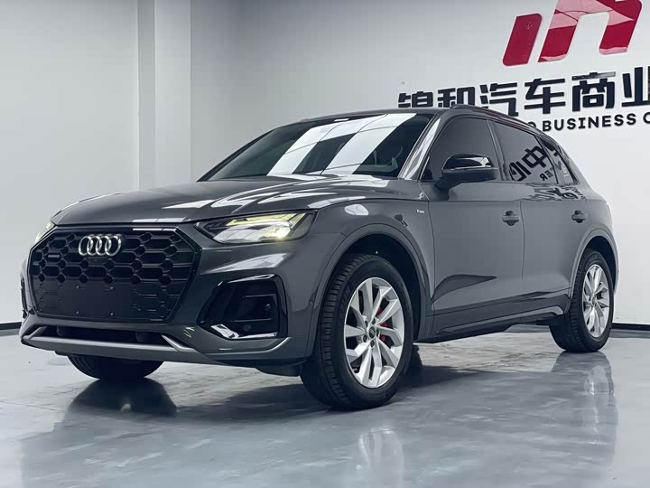 Фото 1 - Audi Q5L