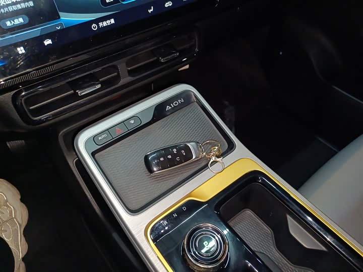 Фото 9 - GAC Aion Y