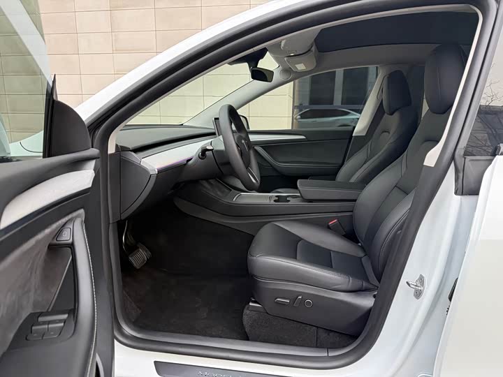 Фото 9 - Tesla Model Y