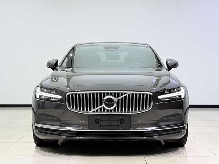 Фото 2 - Volvo S90