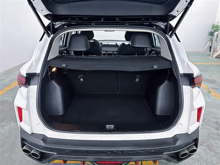 Фото 2 - Geely Coolray