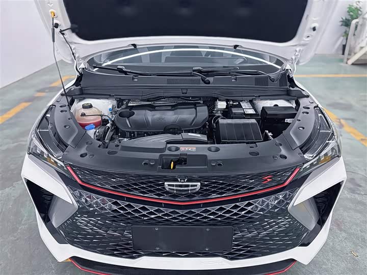 Фото 4 - Geely Coolray