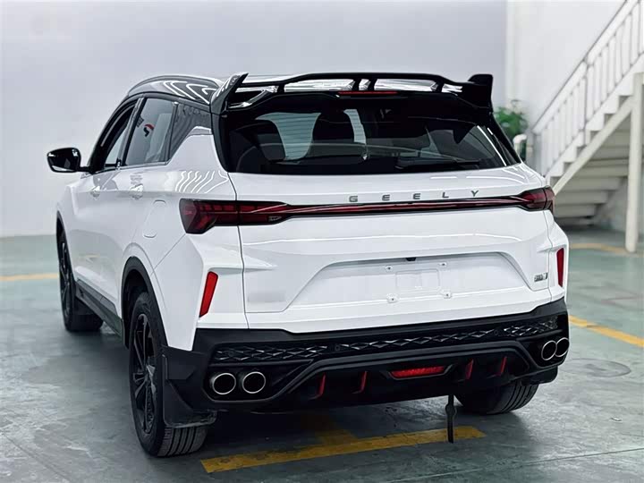 Фото 8 - Geely Coolray