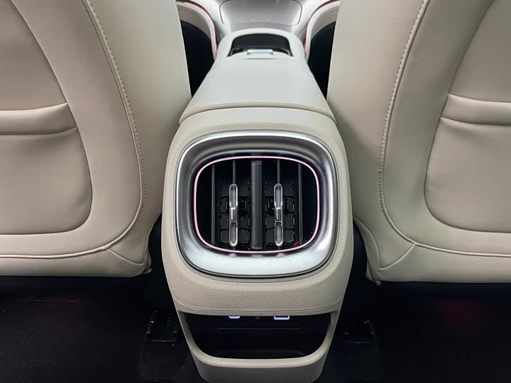 Фото 16 - Smart #1