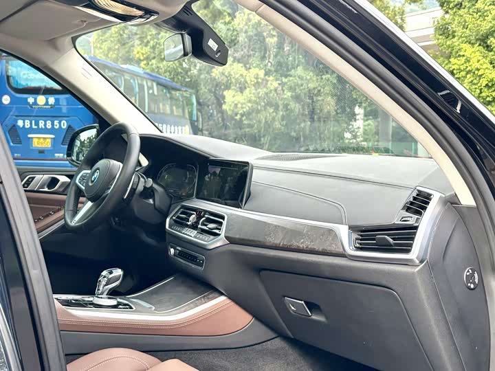 Фото 14 - BMW X5