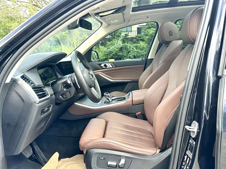 Фото 18 - BMW X5