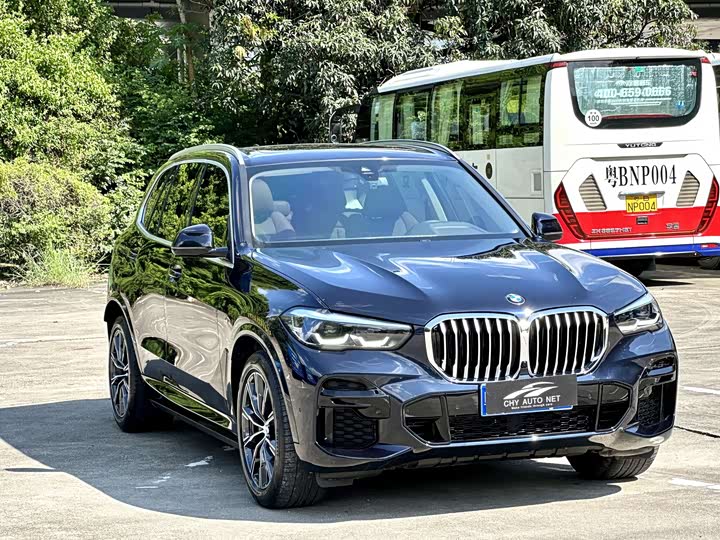 Фото 2 - BMW X5