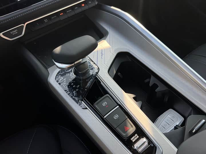 Photo 19 - Geely Preface