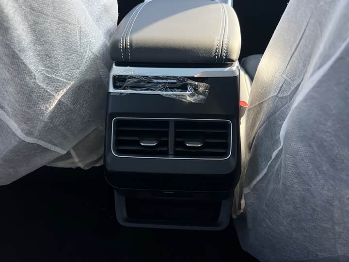 Photo 22 - Geely Preface