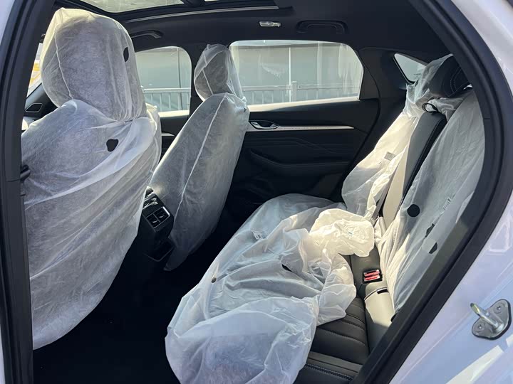 Photo 23 - Geely Preface