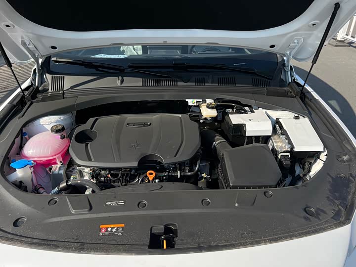 Photo 30 - Geely Preface