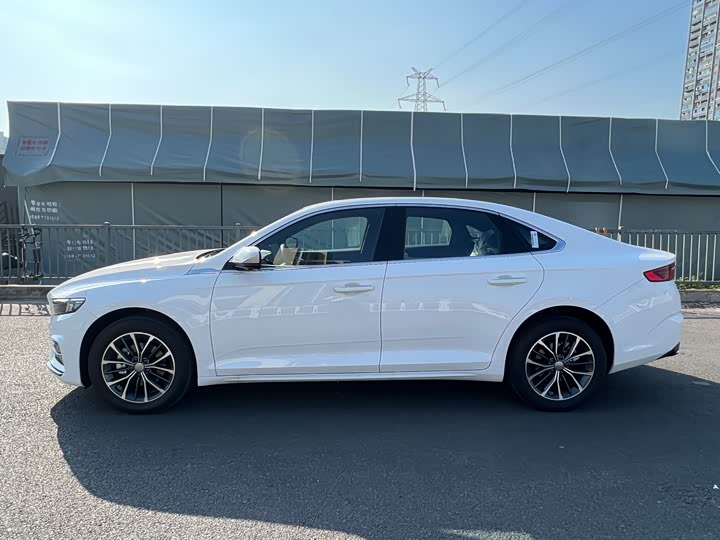 Photo 5 - Geely Preface