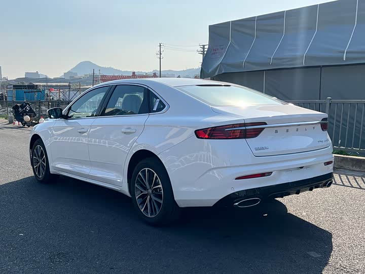 Photo 8 - Geely Preface