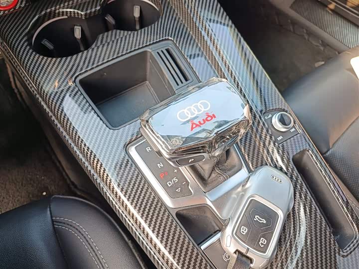 Фото 14 - Audi A4L