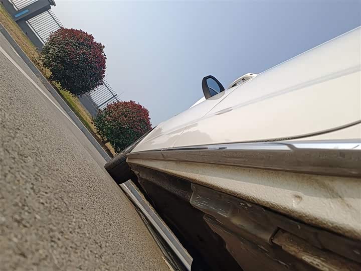 Фото 22 - Audi A4L