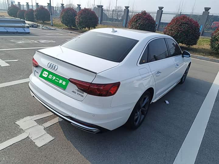 Фото 7 - Audi A4L