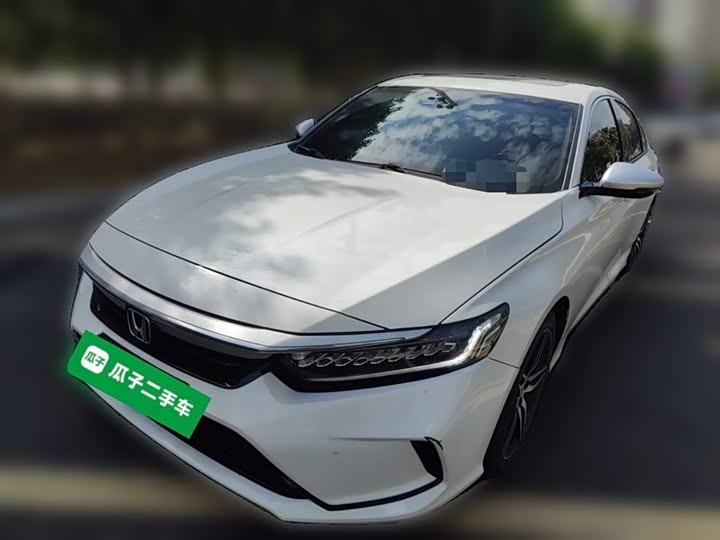 Фото 1 - Honda Inspire