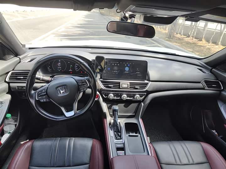 Фото 13 - Honda Inspire