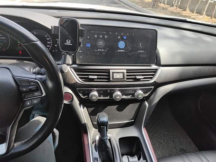 Фото 6 - Honda Inspire