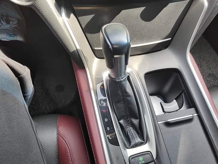 Фото 7 - Honda Inspire