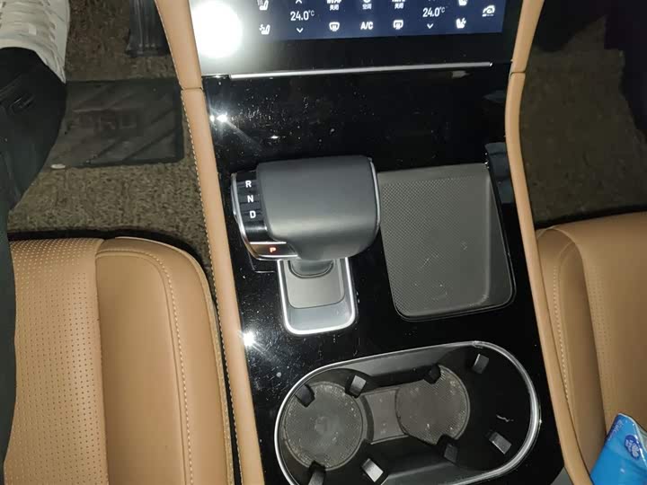 Фото 14 - LiXiang One